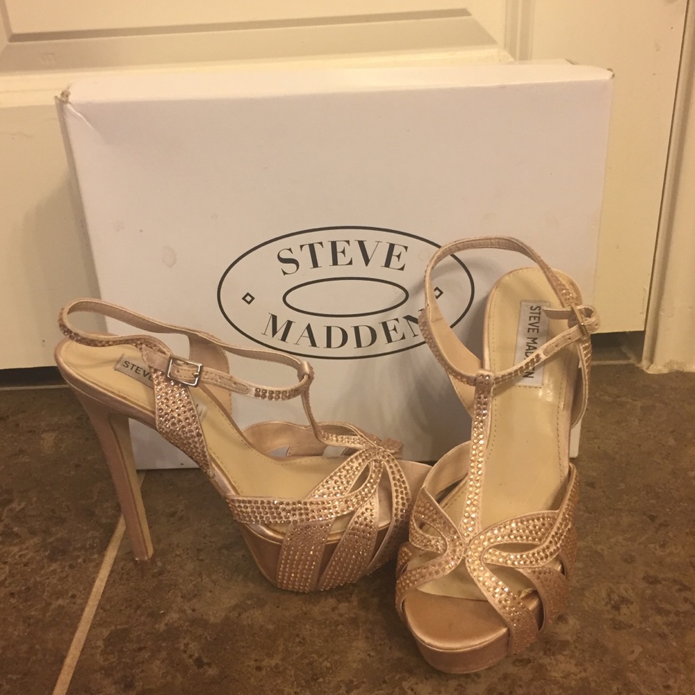 Steve Madden platform blush bling sandal size 8